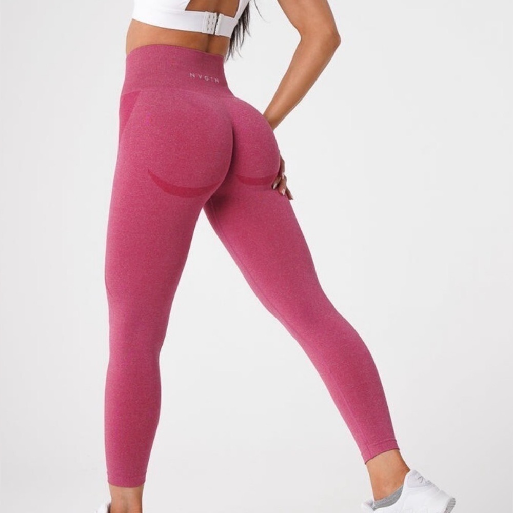 NWOT NVGTN Pink Contour Seamless Leggings Yoga Pants Women’s Size: Small